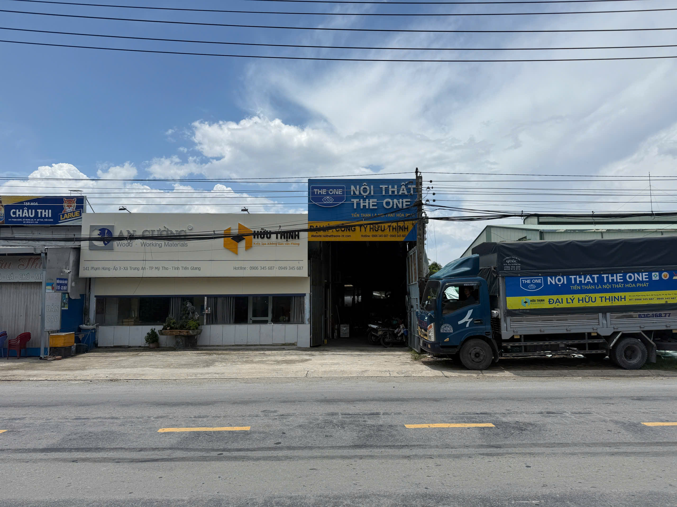 Showroom nội thất văn phòng Nội Thất The One tại Mỹ Tho Tiền Giang